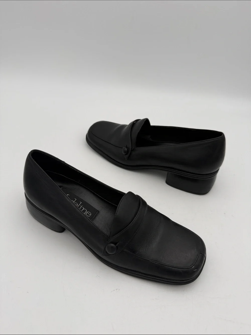 Vintage Madeline Black Leather Slip-On Loafers women 7M casual office Y2K retro